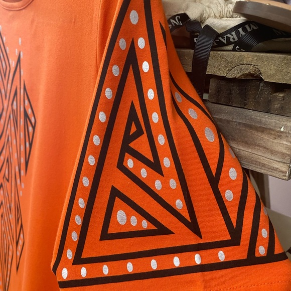 Orange beautiful woman’s shirt sleeve top, size small brand new - Picture 4 of 4